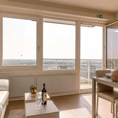 Appartamento Cosy, Sunny And Completely Renovated Flat With Sun Terrace And Very Nice Open View